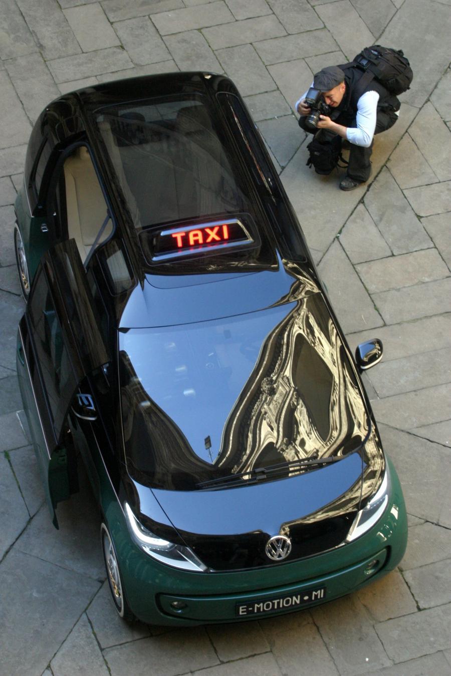  Volkswagen Milano Taxi Concept 2010 года  (фото 26 из 44)